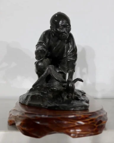 BRONZEFIGUR