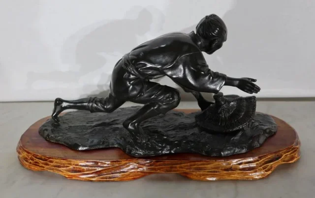 BRONZEFIGUR