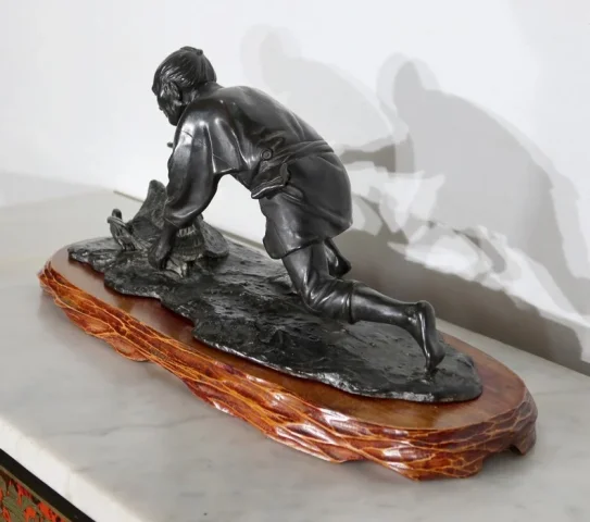 BRONZEFIGUR