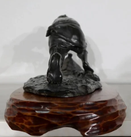 BRONZEFIGUR