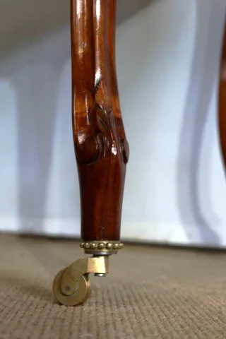 LOUIS XV STIJL BIJZONDERE TAFEL