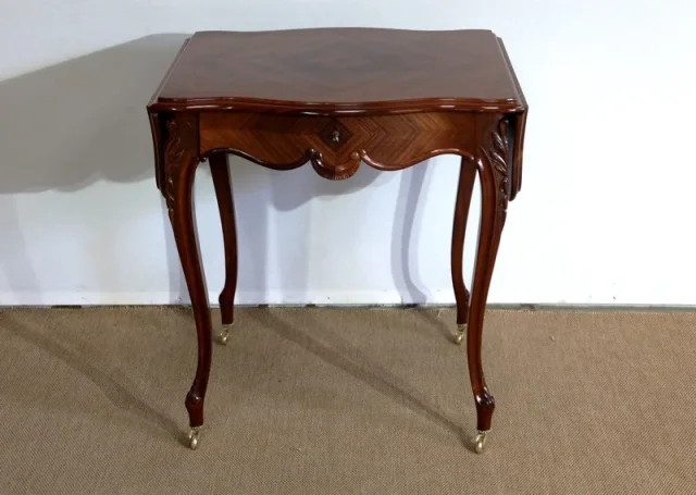 LOUIS XV STIJL BIJZONDERE TAFEL