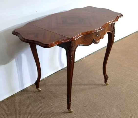 LOUIS XV STIJL BIJZONDERE TAFEL