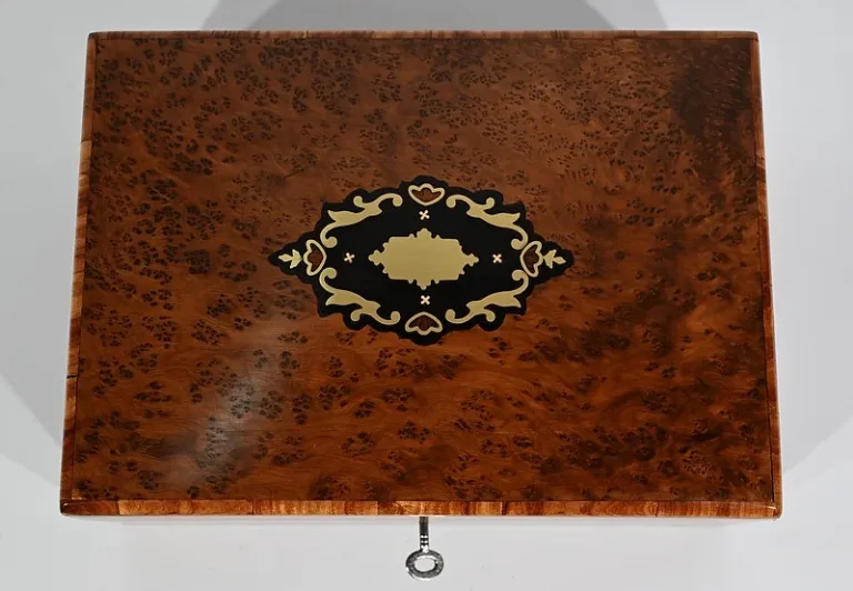 Coffret à Bijoux en Loupe de Thuya, époque Napoléon III – Fin XIXe
