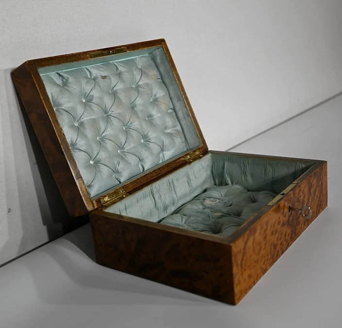 Coffret à Bijoux en Loupe de Thuya, époque Napoléon III – Fin XIXe