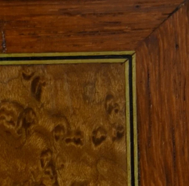 DOOS IN MARQUETRY