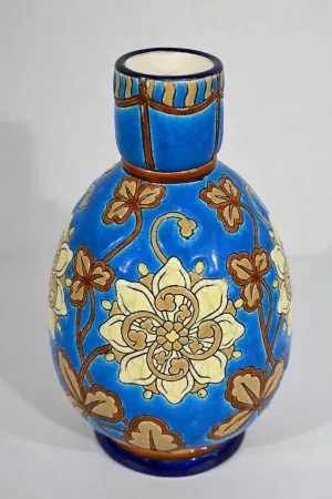 Petit Vase à décors de Fleurs en Émaux de Longwy – Début XXe