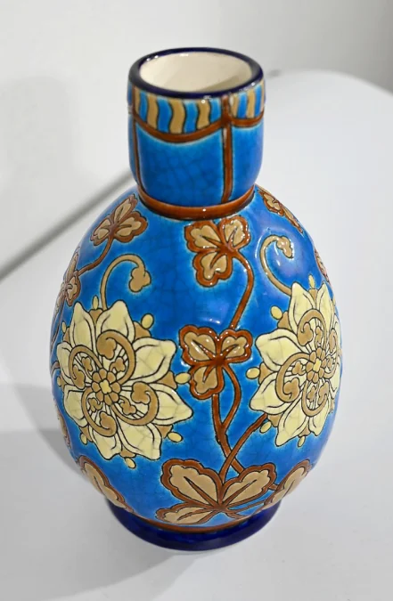 LANGE EMAILLE-VASE