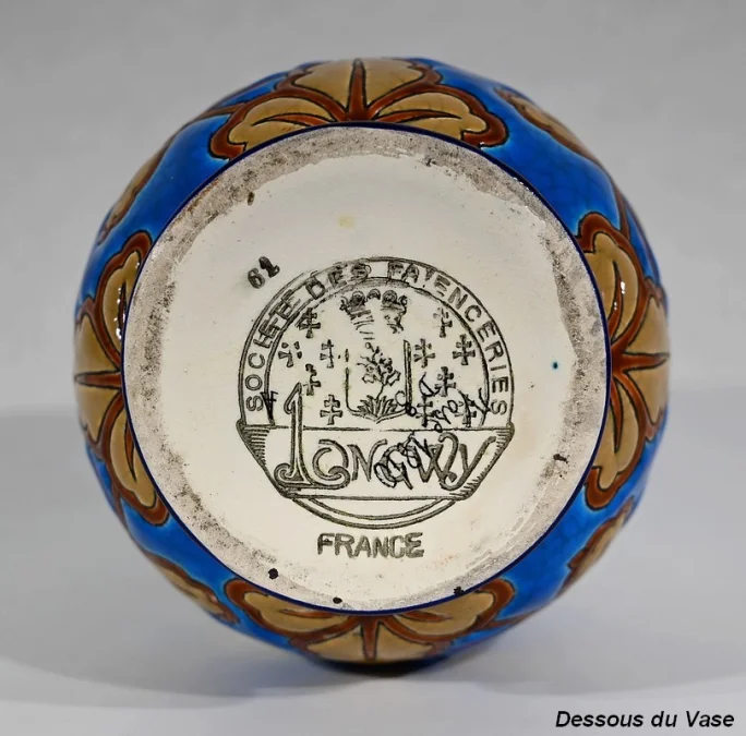 LANGE EMAILLE-VASE