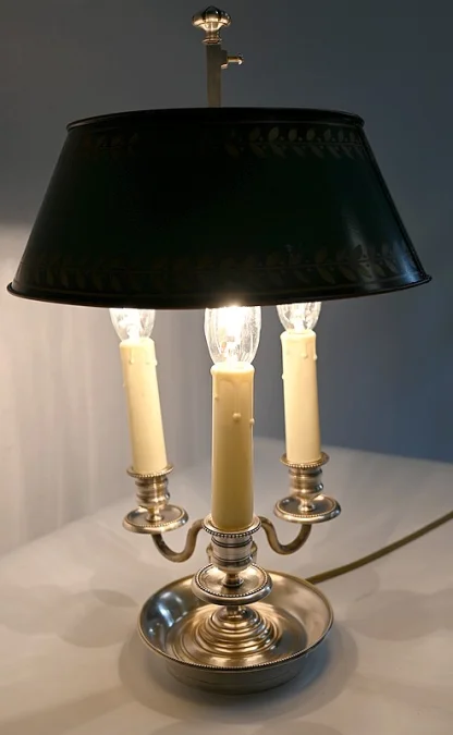BOUILLOTTE-LAMPE IM FRANZÖSISCHEN EMPIRE-STIL