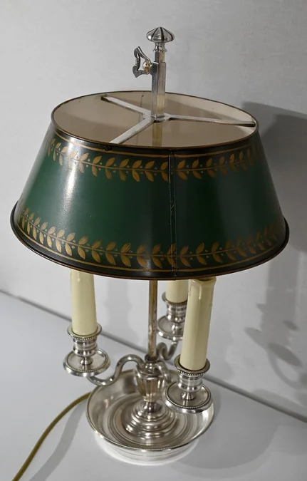 BOUILLOTTE-LAMPE IM FRANZÖSISCHEN EMPIRE-STIL