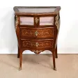 Petite Commode Vitrine en Acajou et Bois de Violette, style Louis XV – Fin XIXe