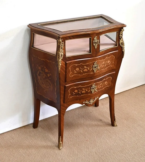 DISPLAY CABINET