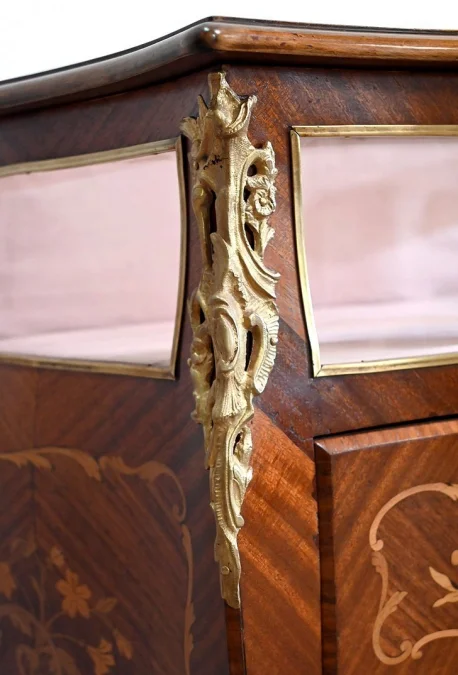 DISPLAY CABINET