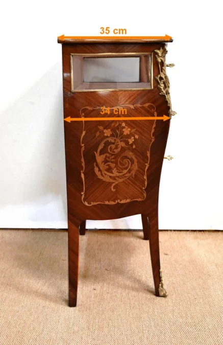DISPLAY CABINET