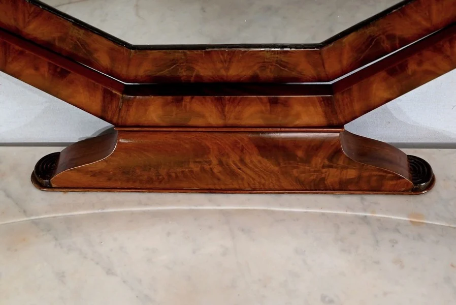 LOUIS PHILIPPE PERIODE KLEDINGTAFEL