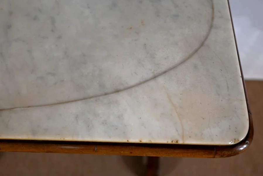 LOUIS PHILIPPE PERIODE KLEDINGTAFEL
