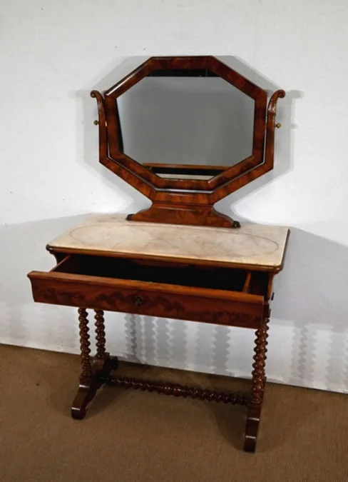 LOUIS PHILIPPE PERIODE KLEDINGTAFEL
