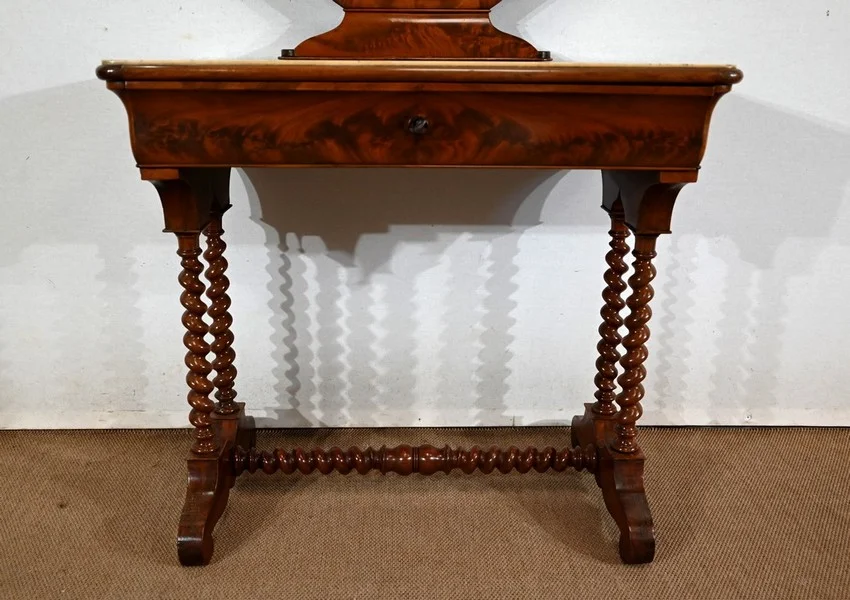 LOUIS PHILIPPE PERIODE KLEDINGTAFEL