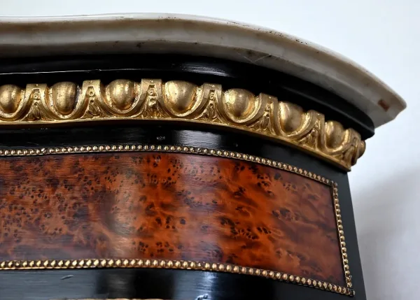 Buffet d’appui en Loupe de Thuya, époque Napoléon III – Milieu XIXe
