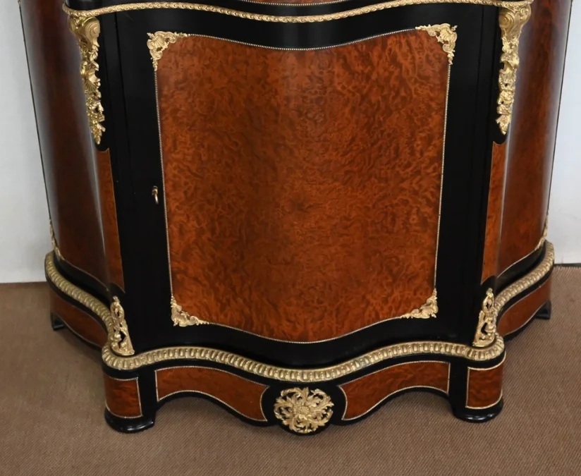 BUFFET AUS DER NAPOLEON-III-ZEIT