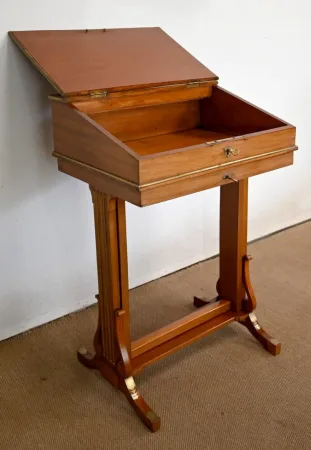 Pupitre à crémaillères en Acajou, goût Louis XVI – Milieu XIXe