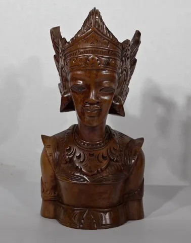 ESTATUILLAS INDONESIAS