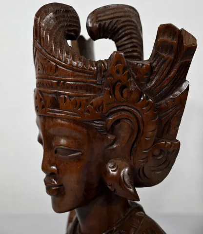 ESTATUILLAS INDONESIAS