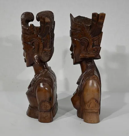 ESTATUILLAS INDONESIAS