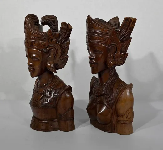 ESTATUILLAS INDONESIAS