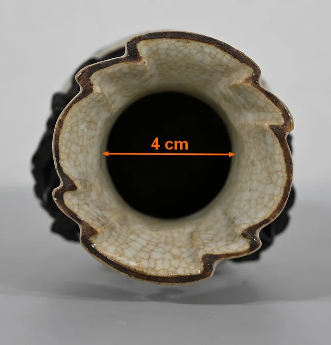 VASE AUS NANKIN-PORZELLAN