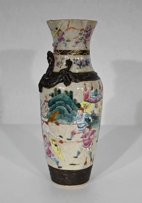 VASE AUS NANKIN-PORZELLAN