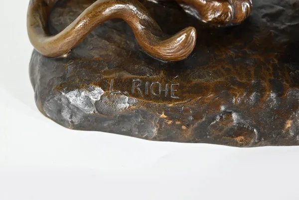 BRONZE GROUP signed L. RICHE
