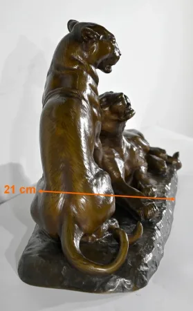 BRONZE GROUP signed L. RICHE