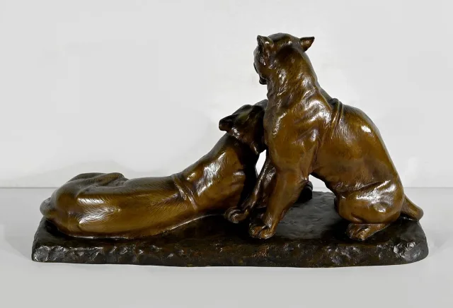 Important Bronze « Couple de Lionnes », de L. Riché – Début XXe