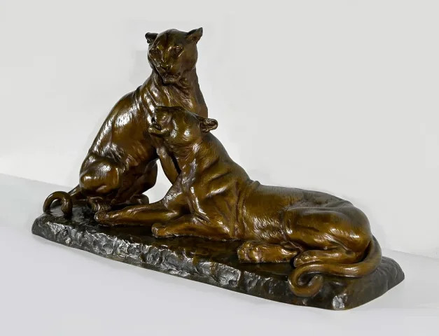 Important Bronze « Couple de Lionnes », de L. Riché – Début XXe