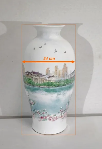 Grand Vase en Porcelaine du Japon - XXe