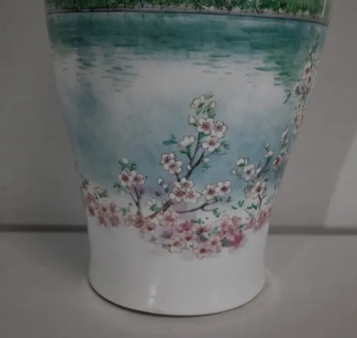 Grand Vase en Porcelaine du Japon - XXe