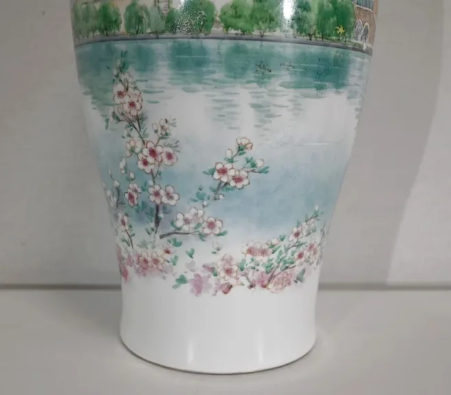 Grand Vase en Porcelaine du Japon - XXe