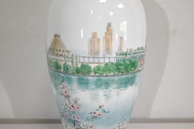 Grand Vase en Porcelaine du Japon - XXe