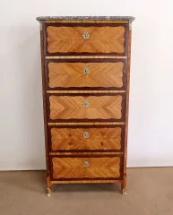 LOUIS XV PERIODE LADENKAST