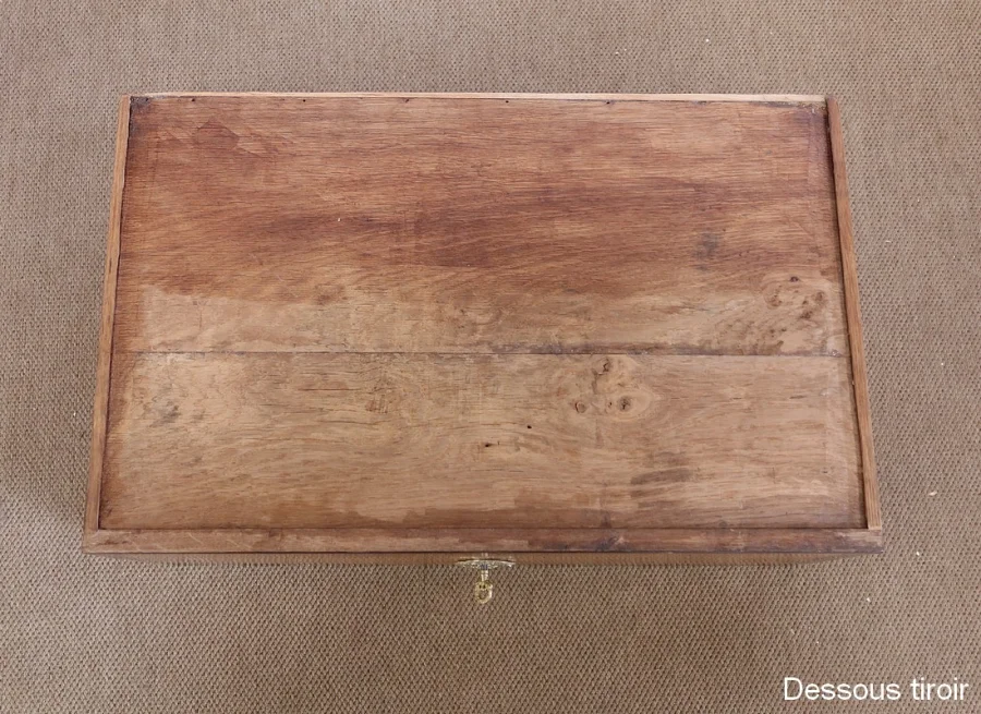 Chiffonnier en Bois Précieux, époque Louis XV – XVIIIe