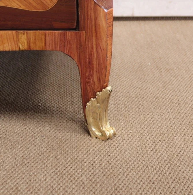 Chiffonnier en Bois Précieux, époque Louis XV – XVIIIe