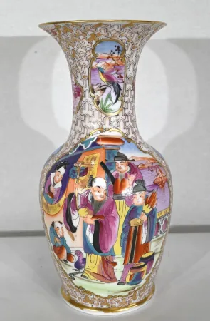 Paire de Vases en Porcelaine de Chine – Début XXe