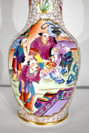Paire de Vases en Porcelaine de Chine – Début XXe