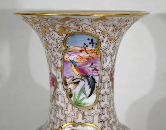 Paire de Vases en Porcelaine de Chine – Début XXe