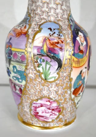 Paire de Vases en Porcelaine de Chine – Début XXe
