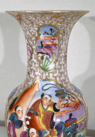 Paire de Vases en Porcelaine de Chine – Début XXe