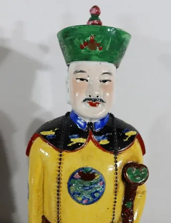 Importantes Statues en Faïence « Les Dignitaires Mandarins », Chine – XXe