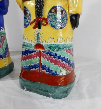 Importantes Statues en Faïence « Les Dignitaires Mandarins », Chine – XXe